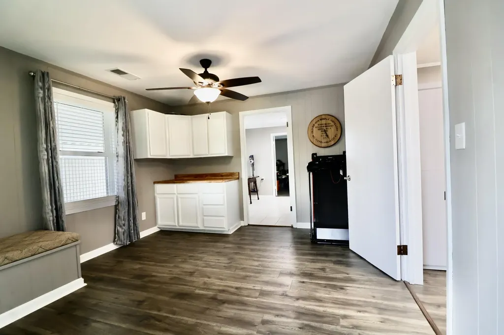 2614 Kentucky 121 South Murray KY 42071