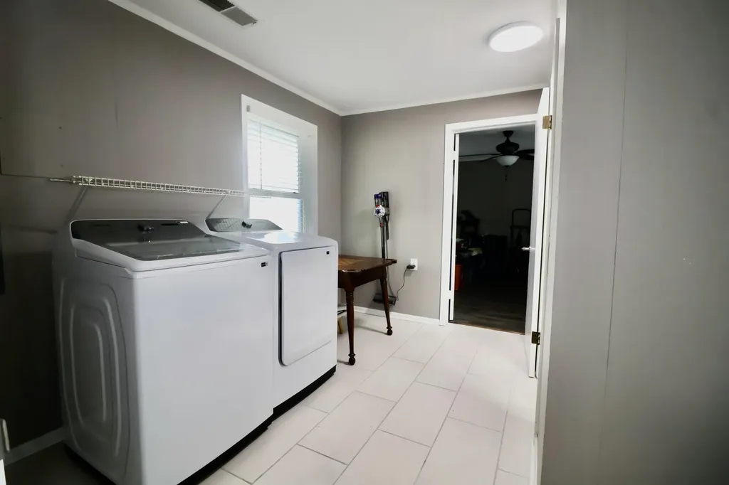 2614 Kentucky 121 South Murray KY 42071