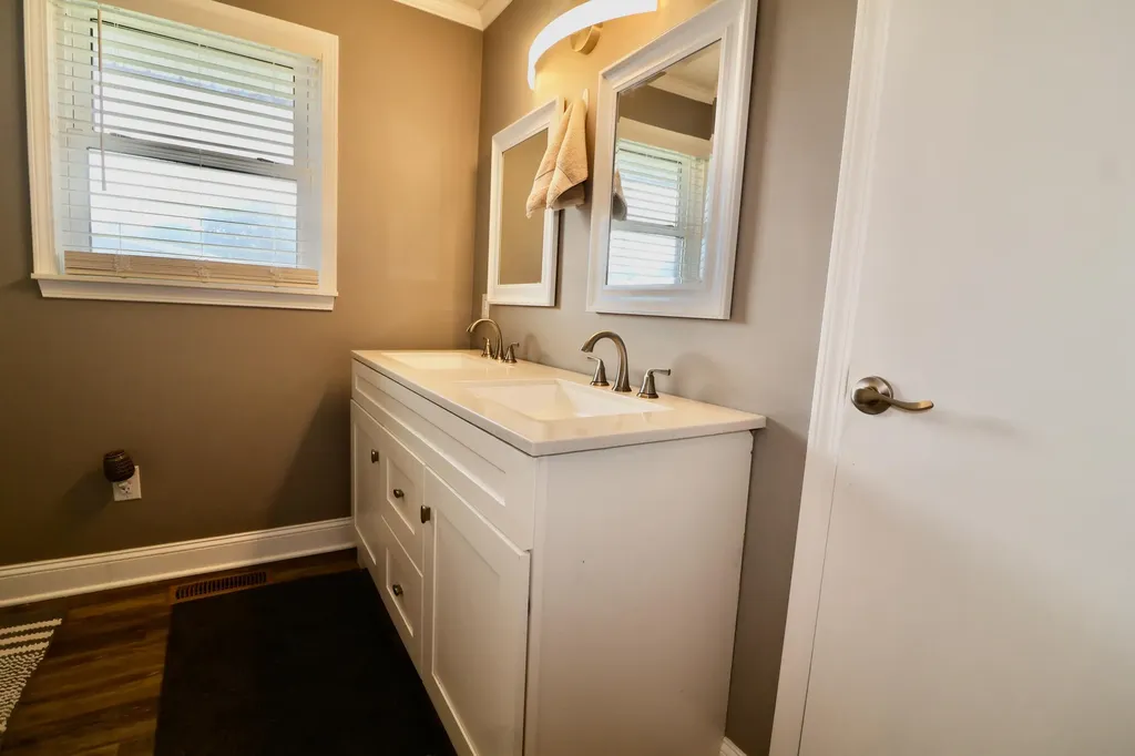 2614 Kentucky 121 South Murray KY 42071