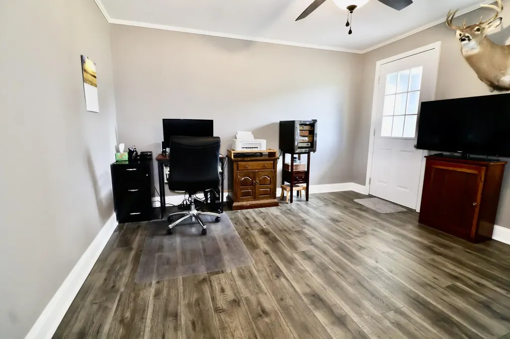 2614 Kentucky 121 South Murray KY 42071