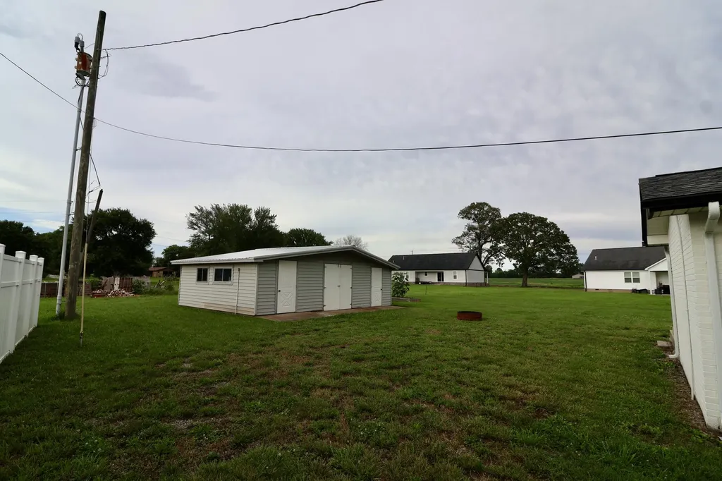 2614 Kentucky 121 South Murray KY 42071