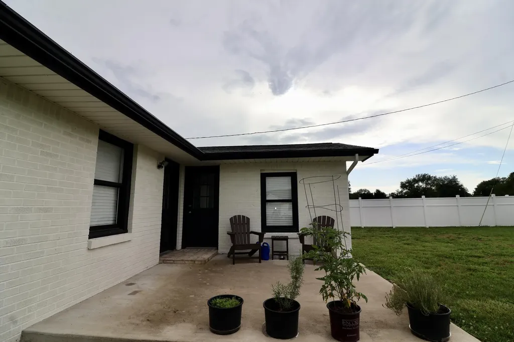2614 Kentucky 121 South Murray KY 42071