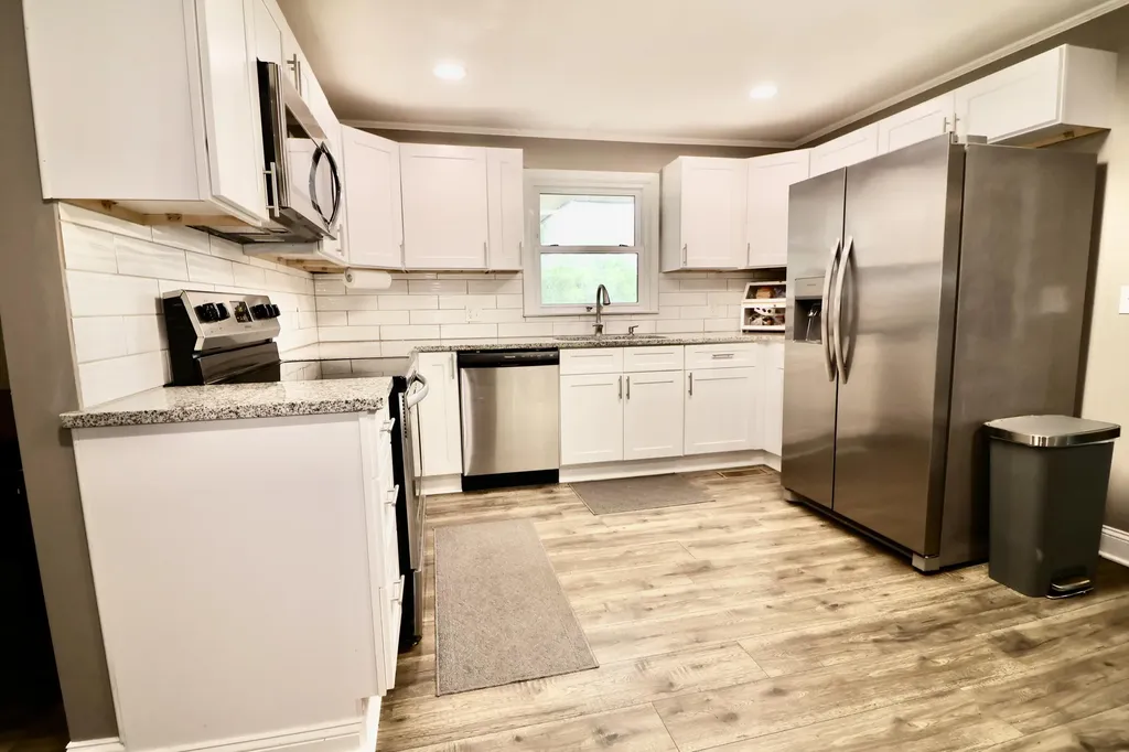 2614 Kentucky 121 South Murray KY 42071