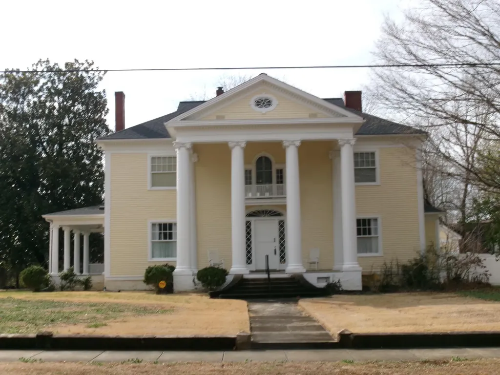 629 S 2nd Street Mayfield KY 42066