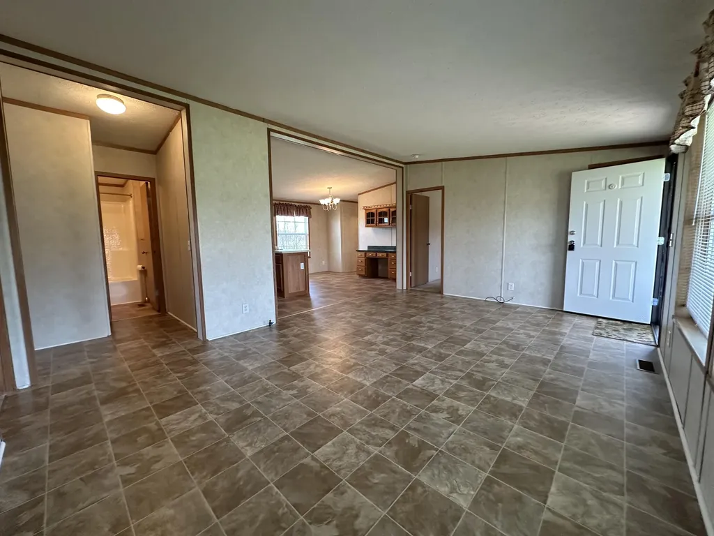 9896 N Kentucky 293 Princeton KY 42445
