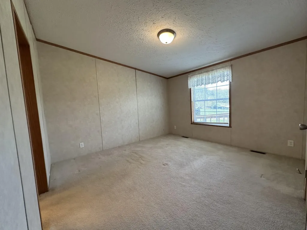 9896 N Kentucky 293 Princeton KY 42445