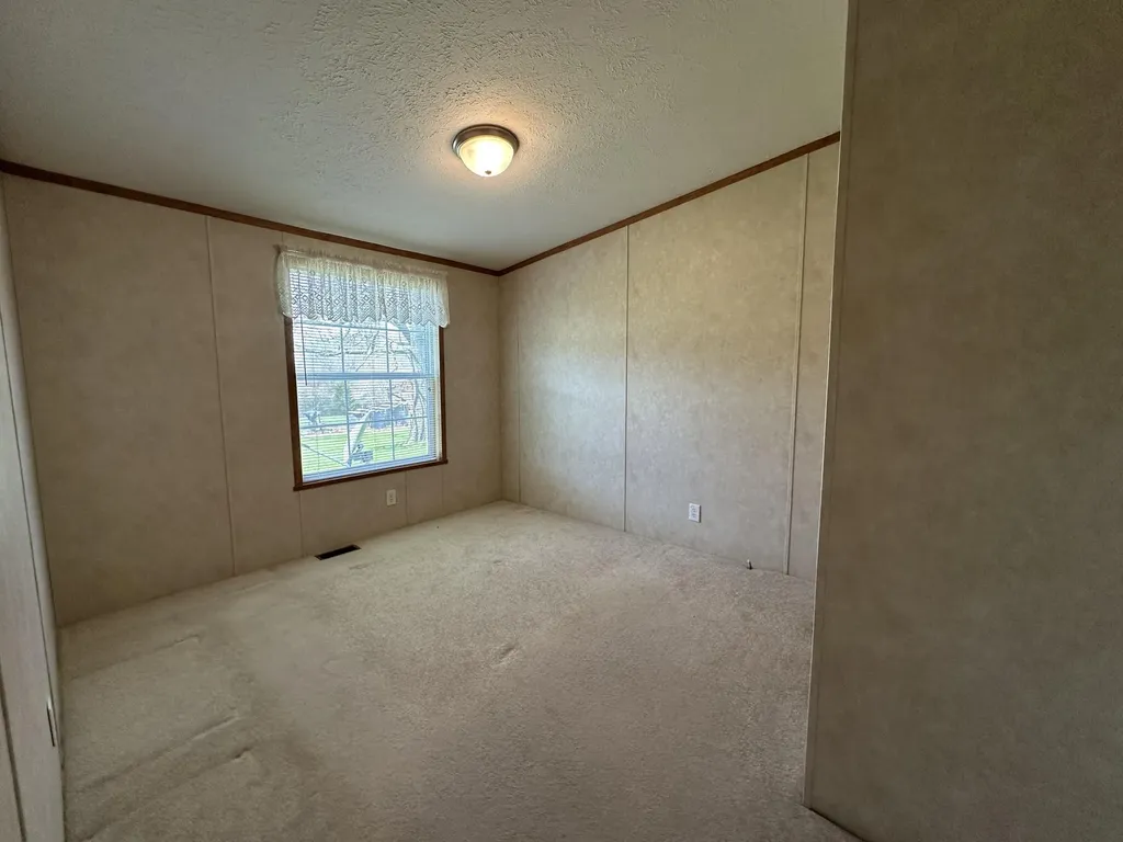 9896 N Kentucky 293 Princeton KY 42445