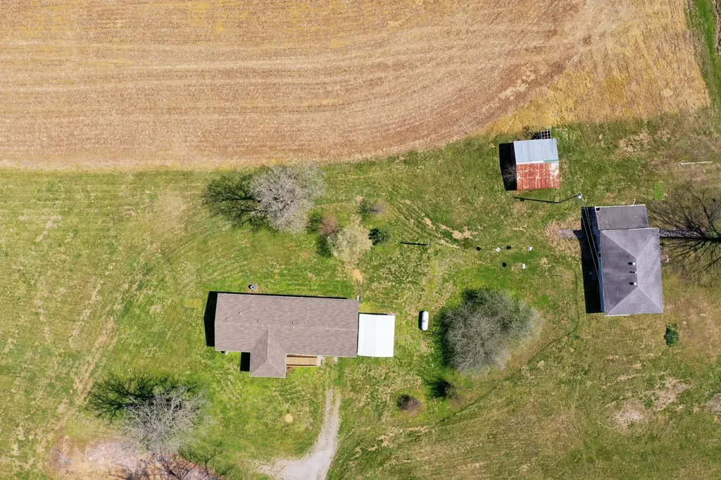 9896 N Kentucky 293 Princeton KY 42445