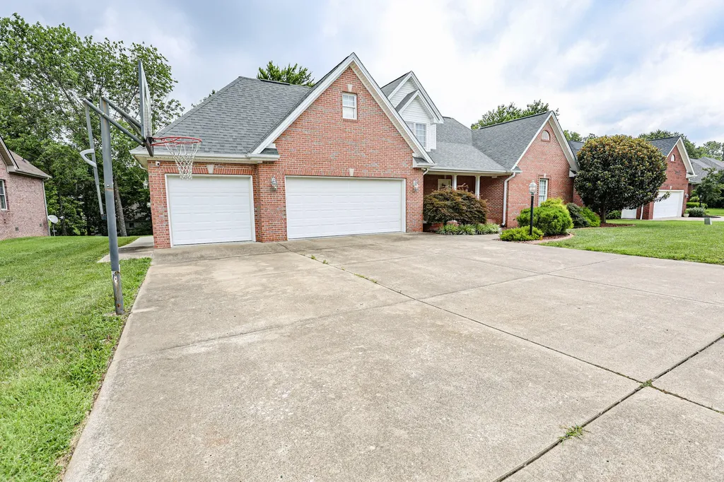 250 Cascade Drive Paducah KY 42003