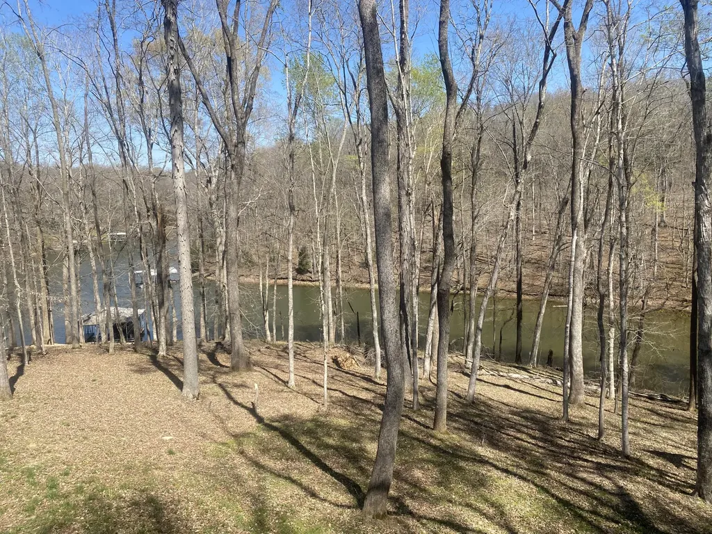 180 Crystal Creek Circle Cadiz KY 42211