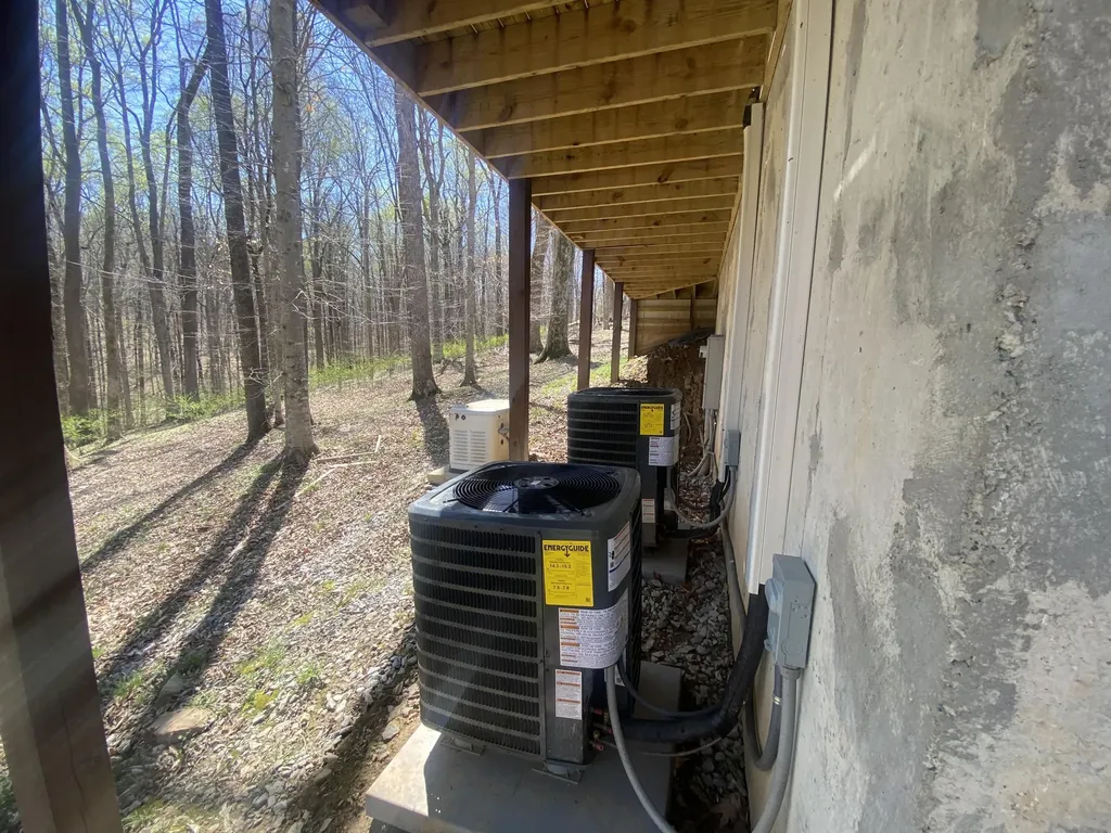 180 Crystal Creek Circle Cadiz KY 42211