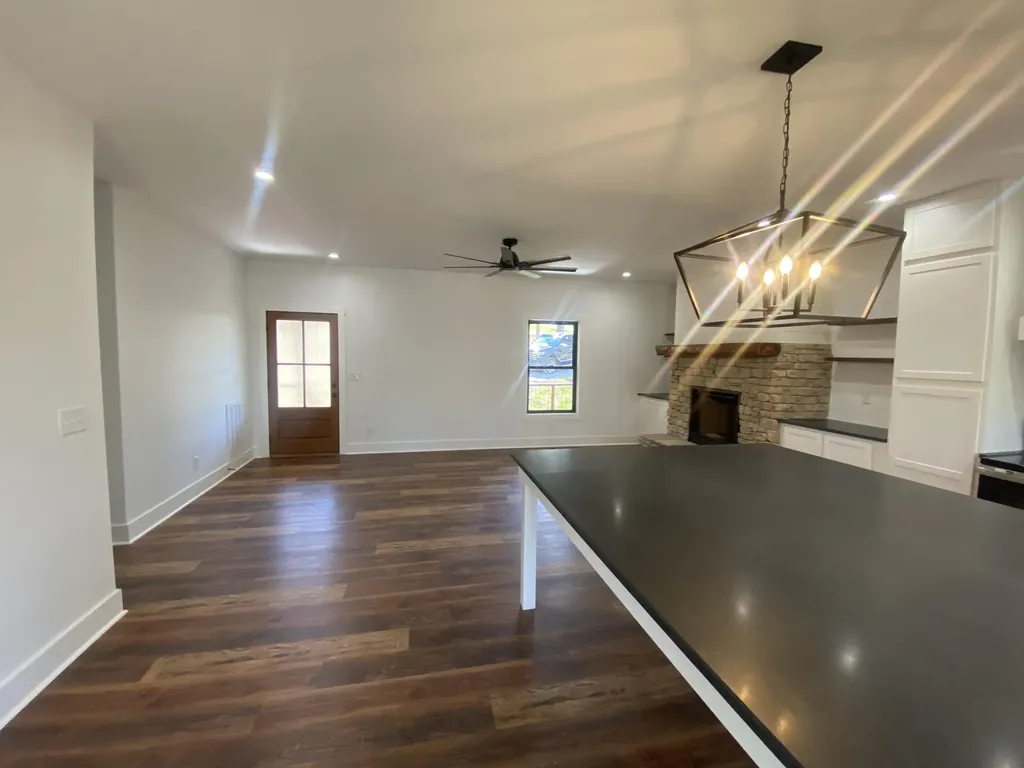 180 Crystal Creek Circle Cadiz KY 42211