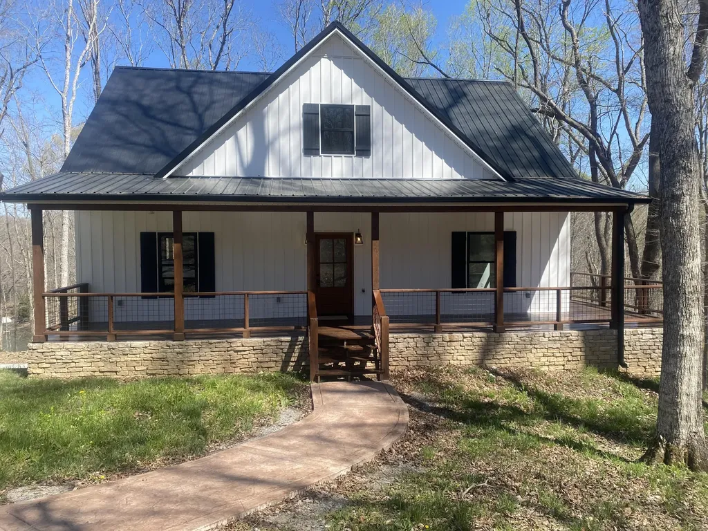 180 Crystal Creek Circle Cadiz KY 42211