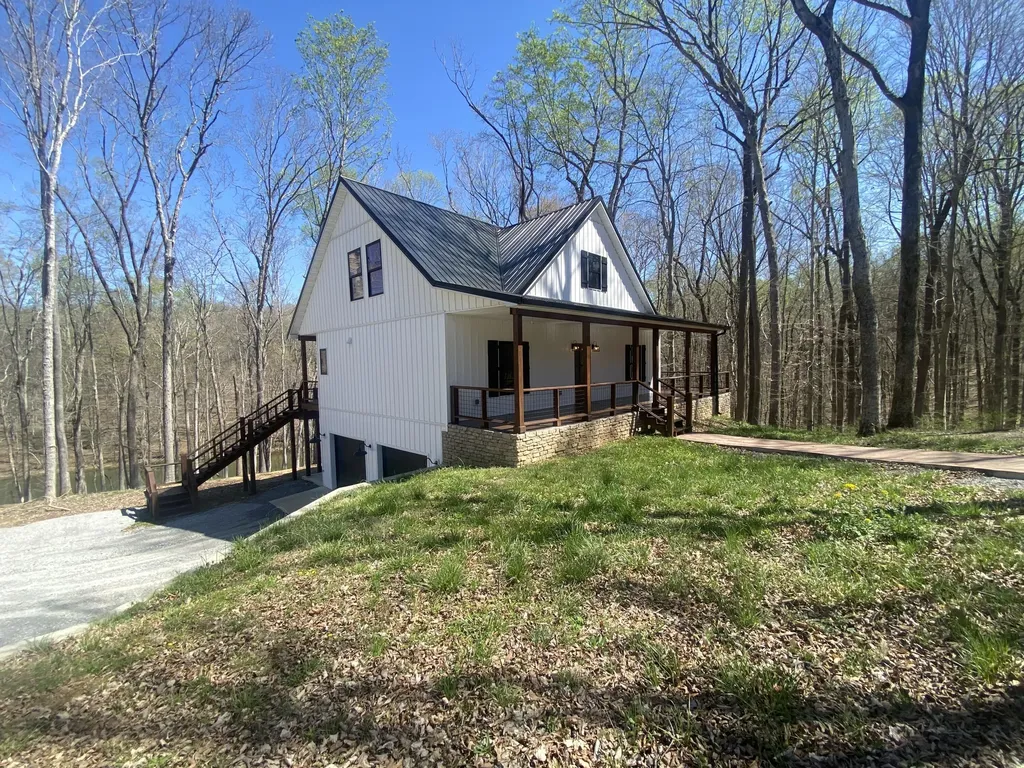 180 Crystal Creek Circle Cadiz KY 42211