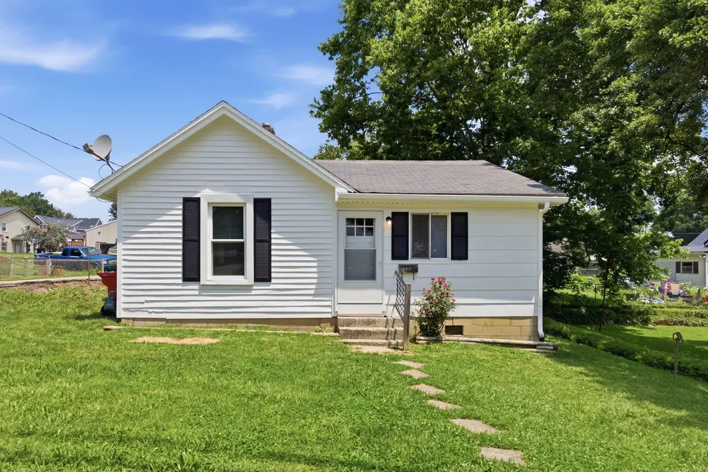 104 Broadway Avenue Cynthiana KY 41031