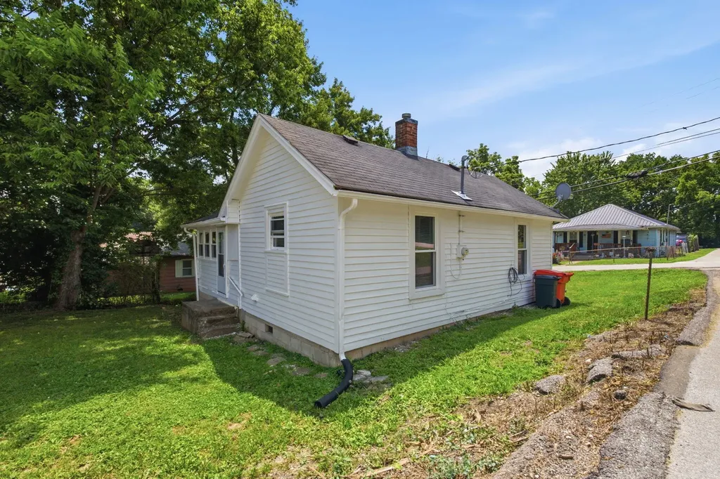 104 Broadway Avenue Cynthiana KY 41031