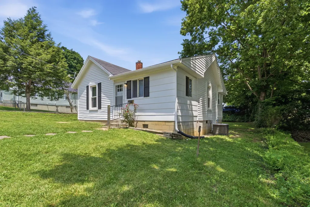 104 Broadway Avenue Cynthiana KY 41031