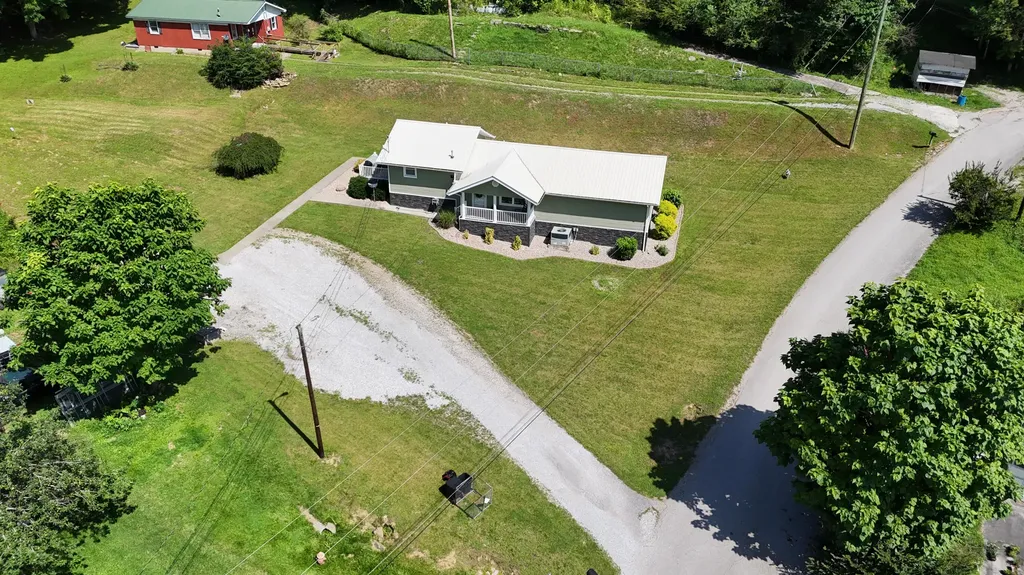 15 Water Tower Road Manchester KY 40962