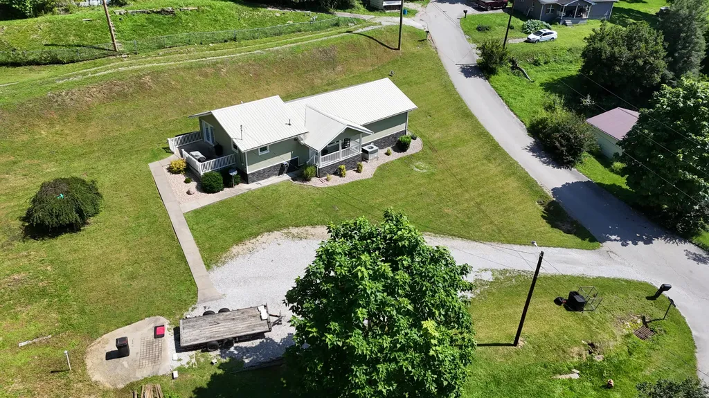 15 Water Tower Road Manchester KY 40962