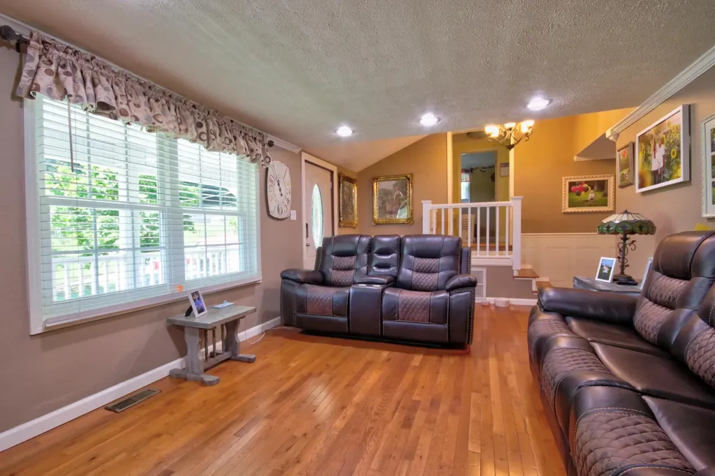 15 Water Tower Road Manchester KY 40962