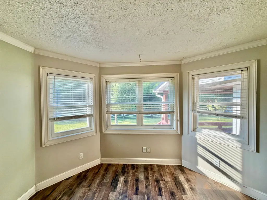 180 Ceder Road Owingsville KY 40360