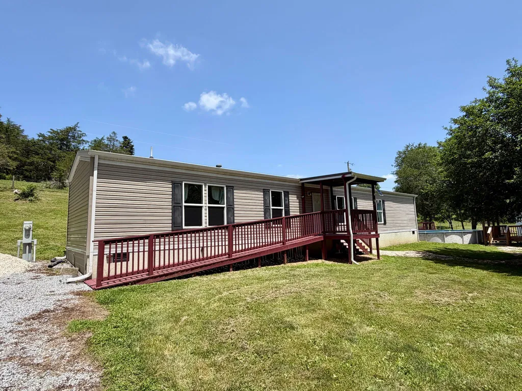 180 Ceder Road Owingsville KY 40360