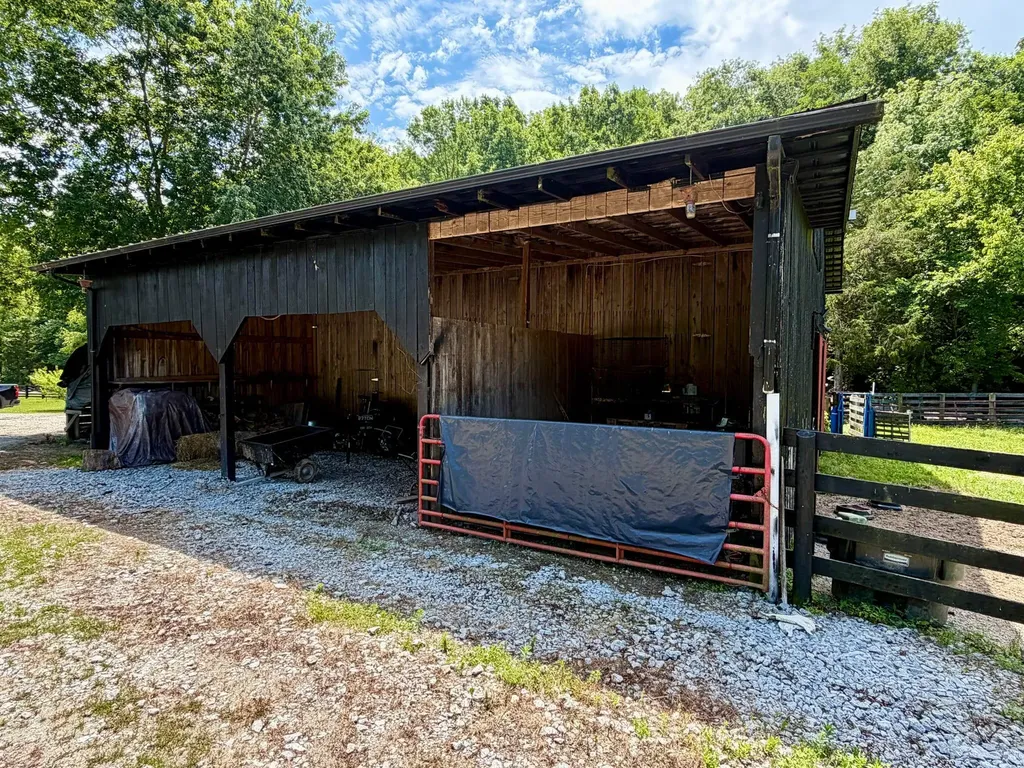 180 Ceder Road Owingsville KY 40360