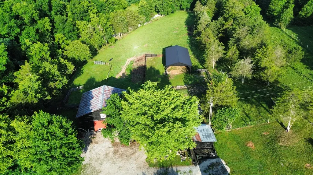 180 Ceder Road Owingsville KY 40360
