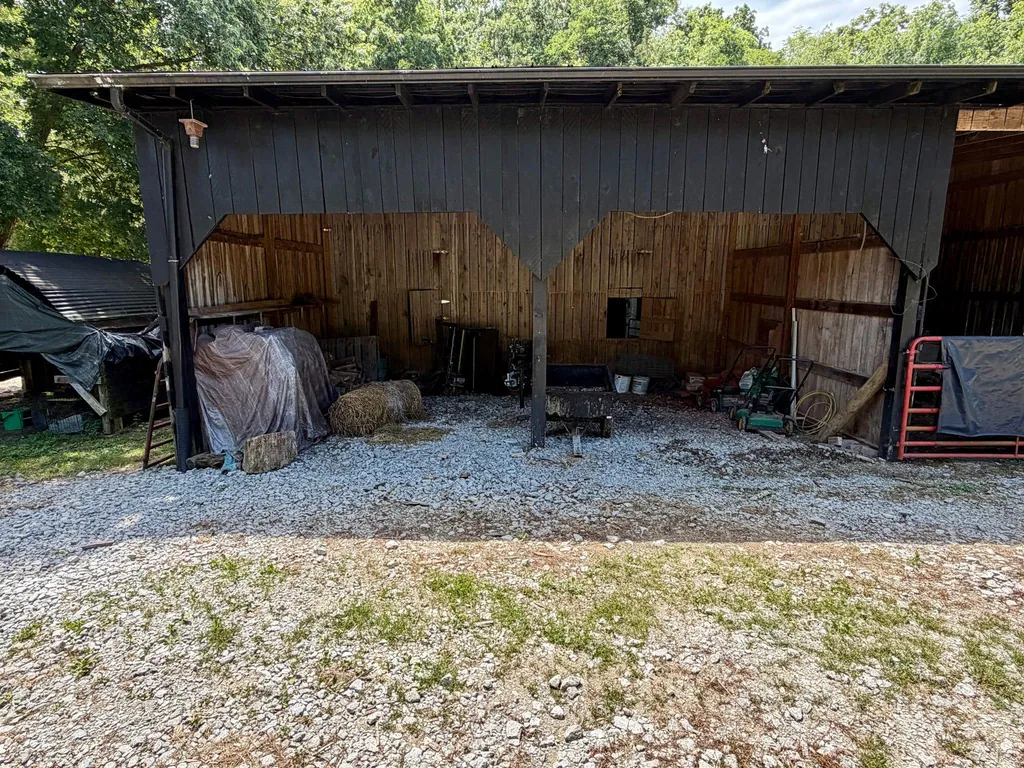 180 Ceder Road Owingsville KY 40360