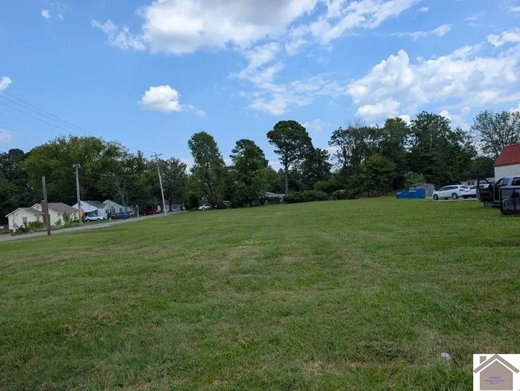301 S 12th Street Murray KY 42071