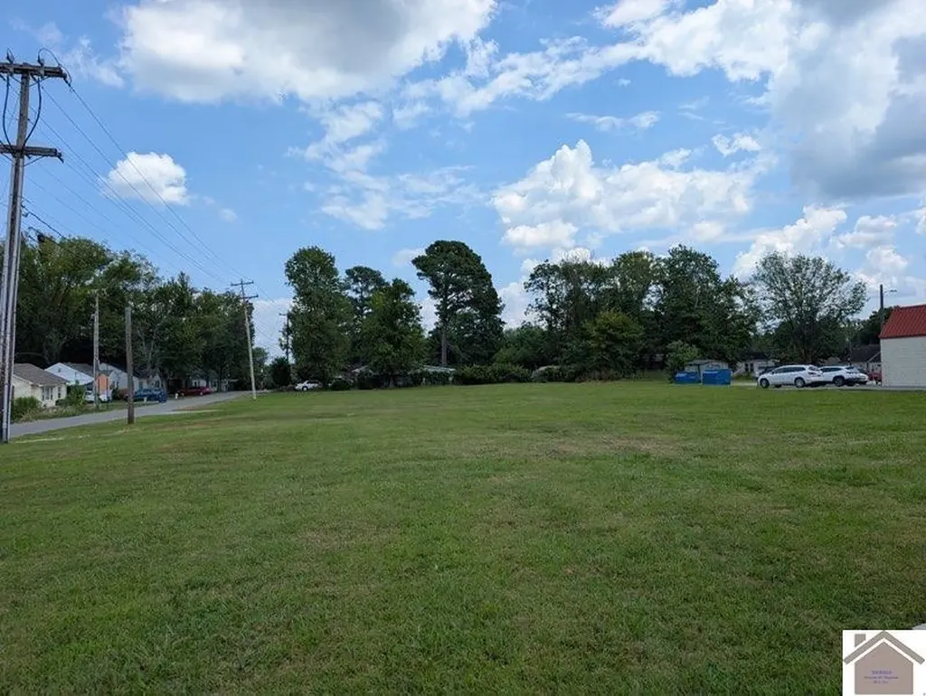 301 S 12th Street Murray KY 42071