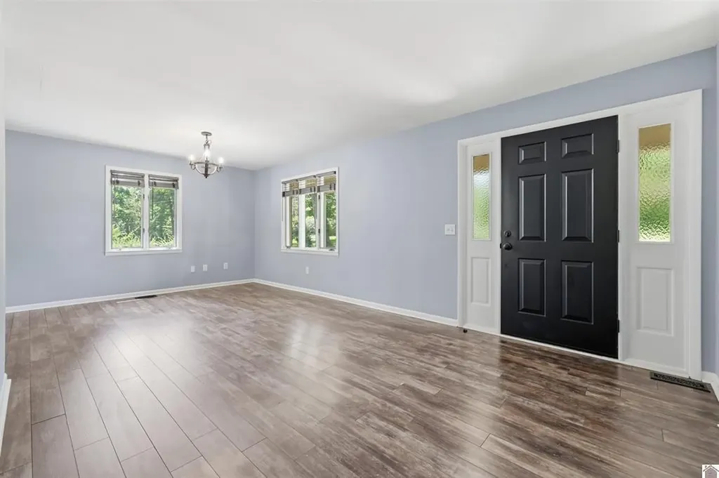 145 Treeland Drive Mayfield KY 42066