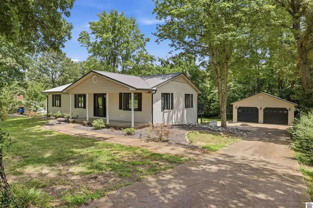 145 Treeland Drive Mayfield KY 42066