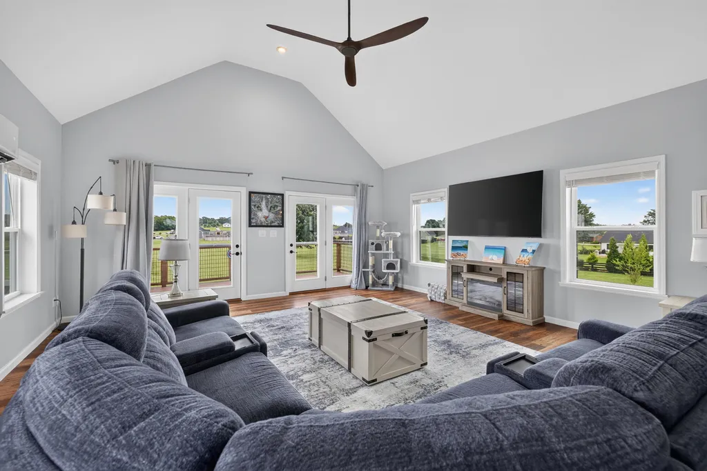 101 Gracelynn Circle Harrodsburg KY 40330