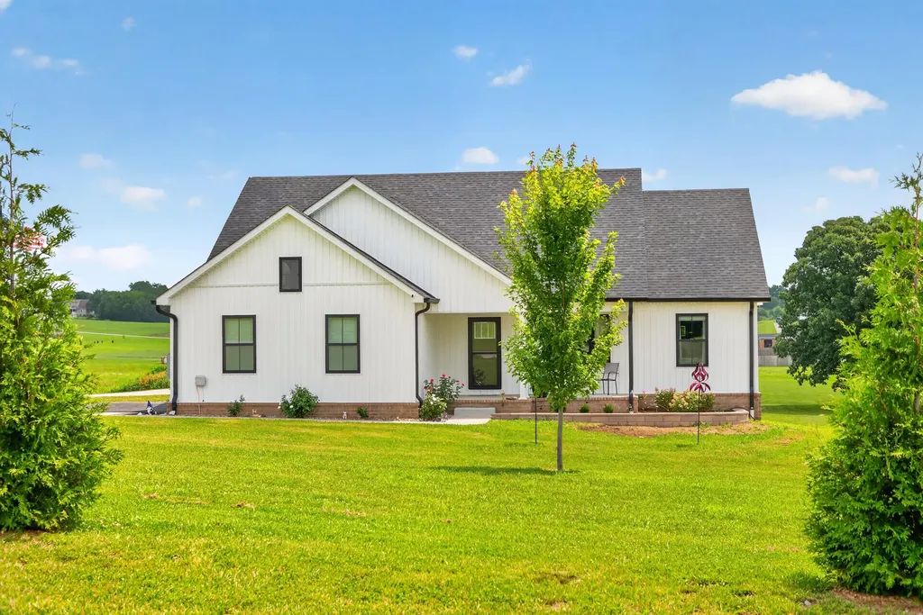101 Gracelynn Circle Harrodsburg KY 40330