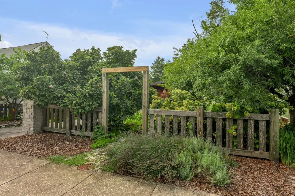 203 Lincoln Avenue Lexington KY 40502