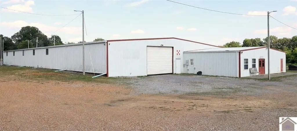 31 E Vaughn Road Mayfield KY 42066
