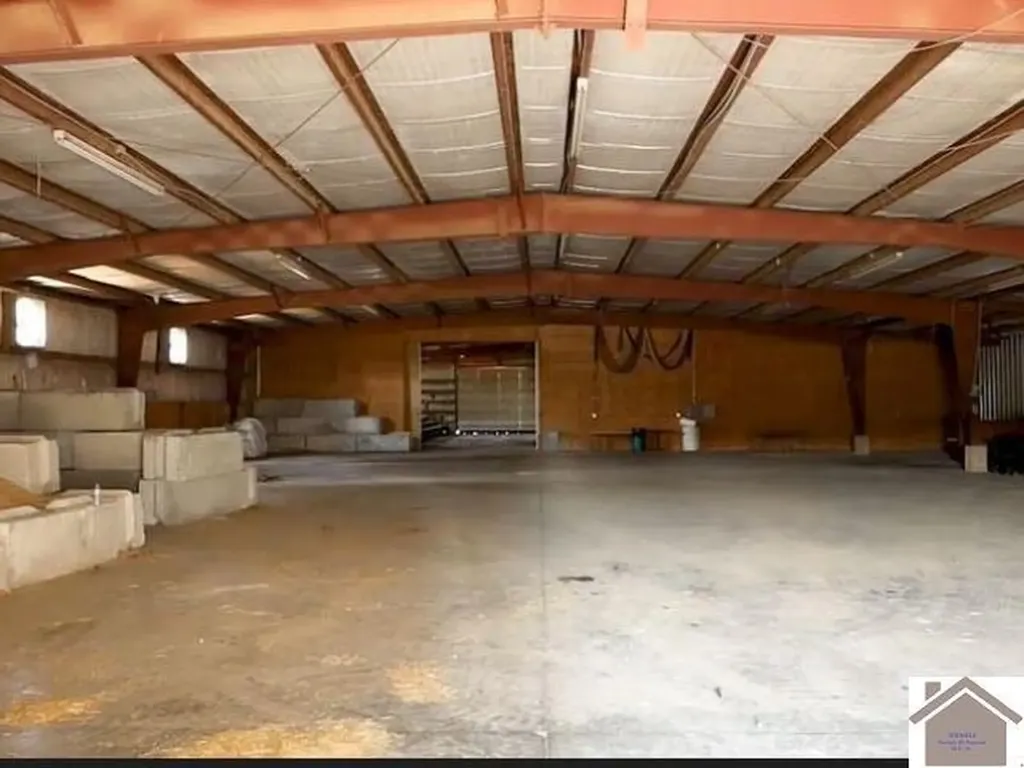 31 E Vaughn Road Mayfield KY 42066