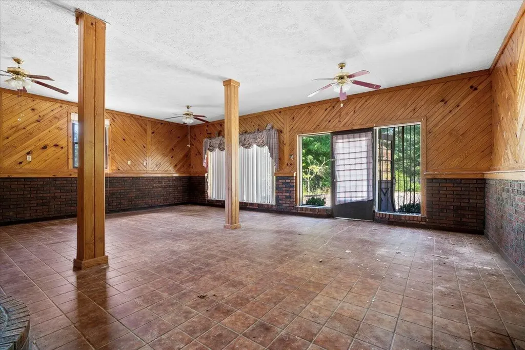 644 Maple Grove Road London KY 40744