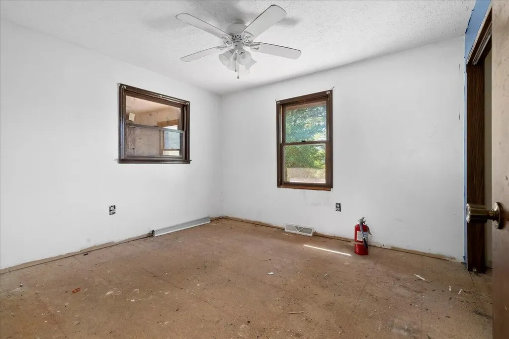 644 Maple Grove Road London KY 40744