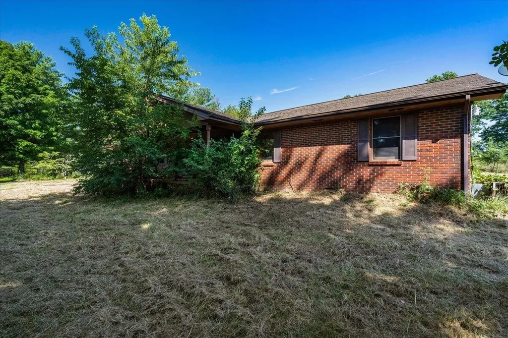 644 Maple Grove Road London KY 40744