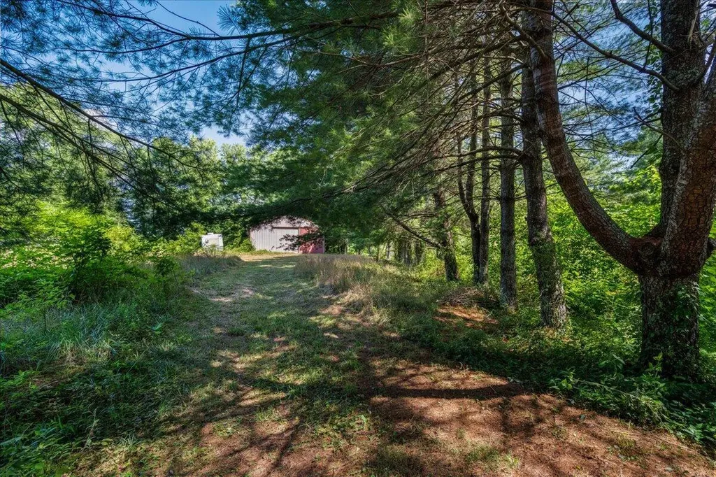 644 Maple Grove Road London KY 40744