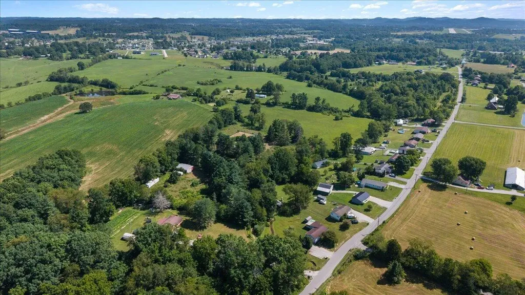 644 Maple Grove Road London KY 40744
