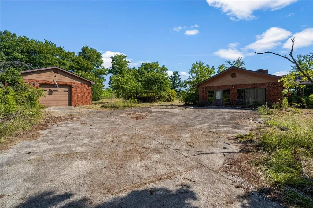 644 Maple Grove Road London KY 40744