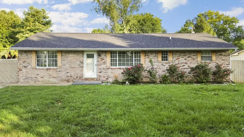 300 Oak Grove Lane Somerset KY 42501
