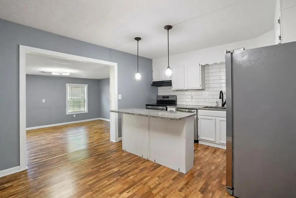 300 Oak Grove Lane Somerset KY 42501