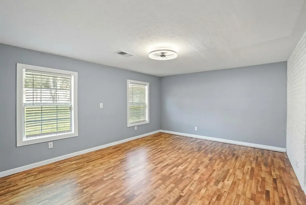 300 Oak Grove Lane Somerset KY 42501