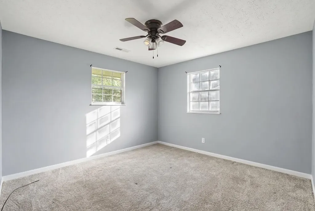 300 Oak Grove Lane Somerset KY 42501