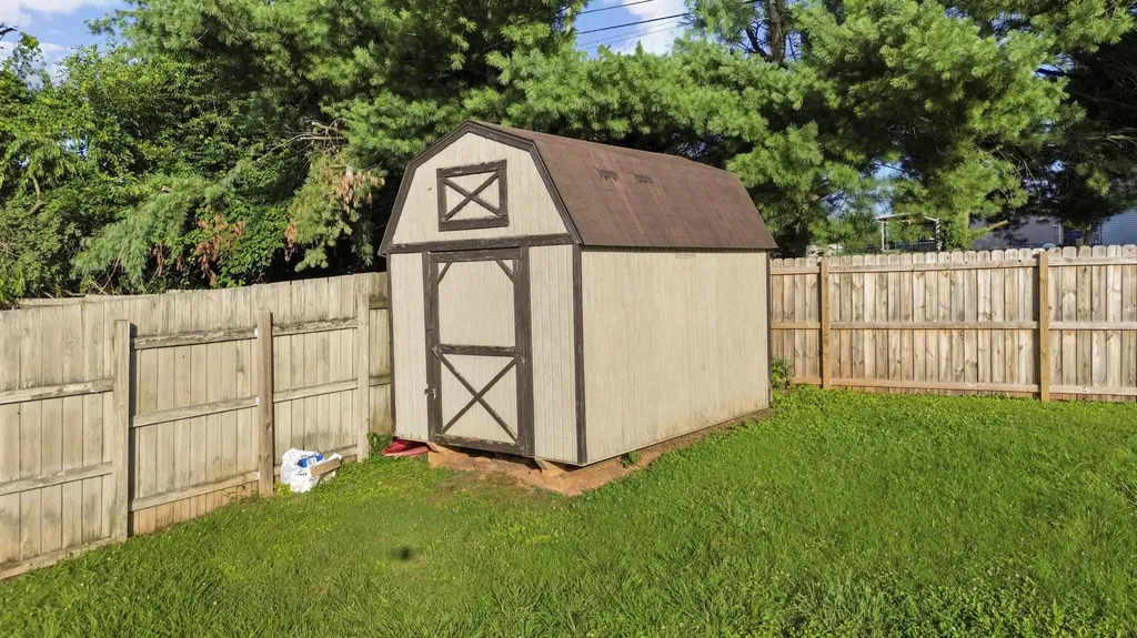 300 Oak Grove Lane Somerset KY 42501