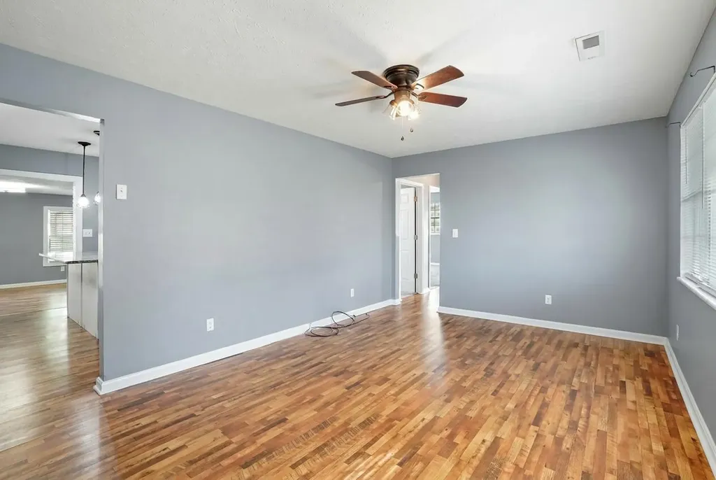 300 Oak Grove Lane Somerset KY 42501